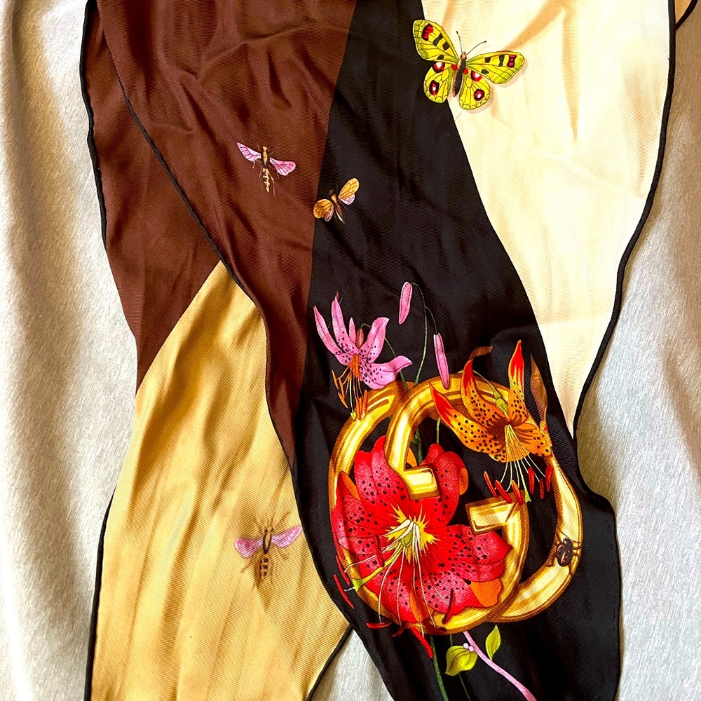 Gucci Floral Silk Scarf with Butterflies Made in Italy